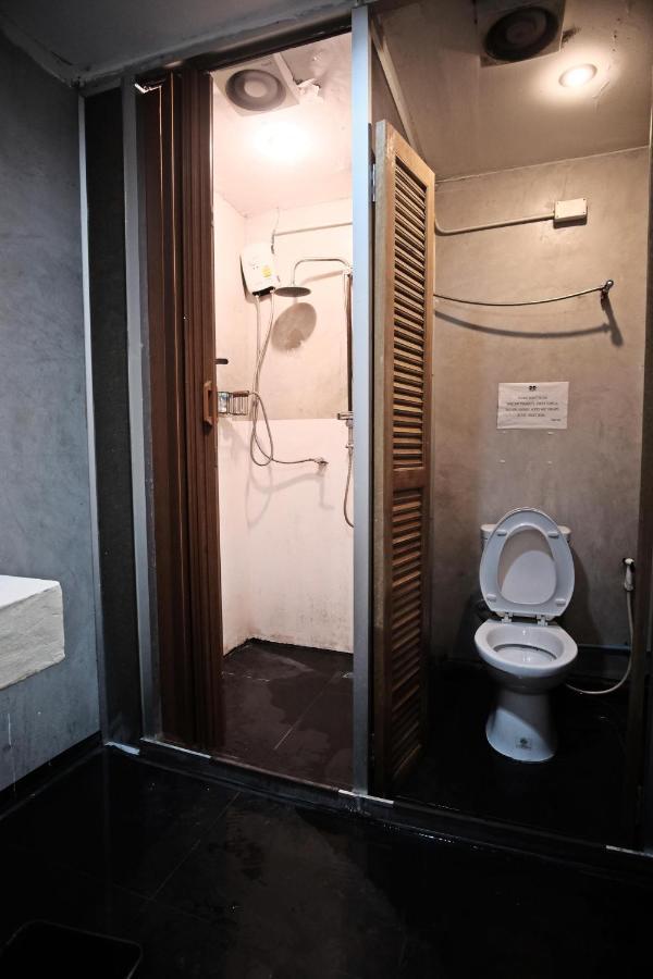 The Twins Hostel Bangkok Dış mekan fotoğraf